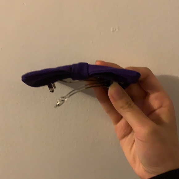 Cute bow clip in dark purple - Picture 3 of 3